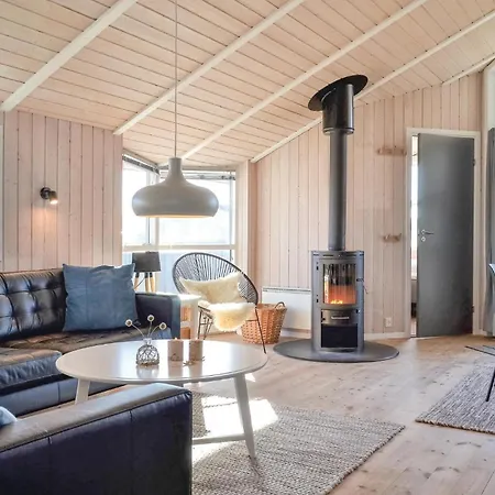 別荘 Nice Home In Hvide Sande With Sauna *