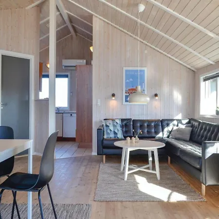 3 Bedroom Gorgeous In Hvide Sande Holiday home Bjerregard